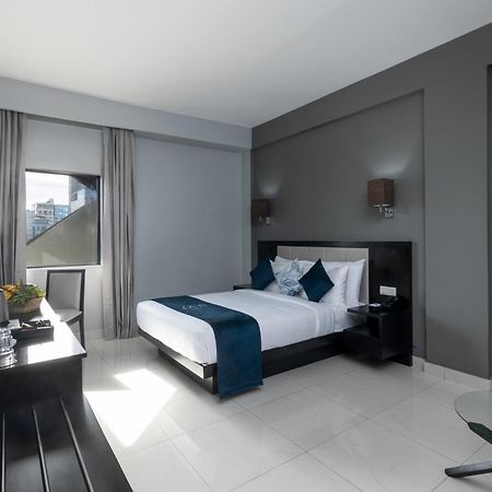Hotel Maradha Colombo Esterno foto