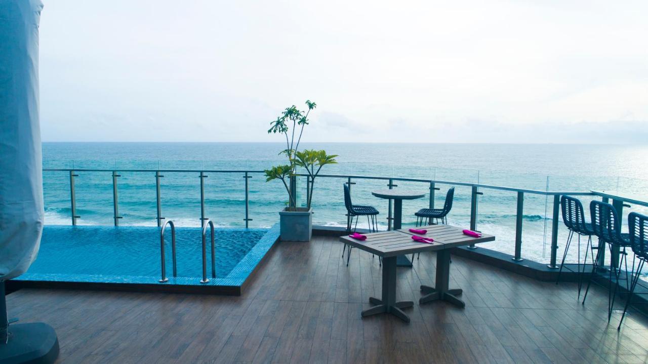 Hotel Maradha Colombo Esterno foto