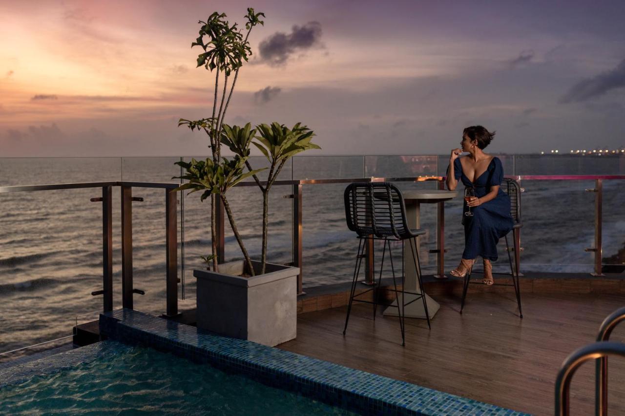 Hotel Maradha Colombo Esterno foto