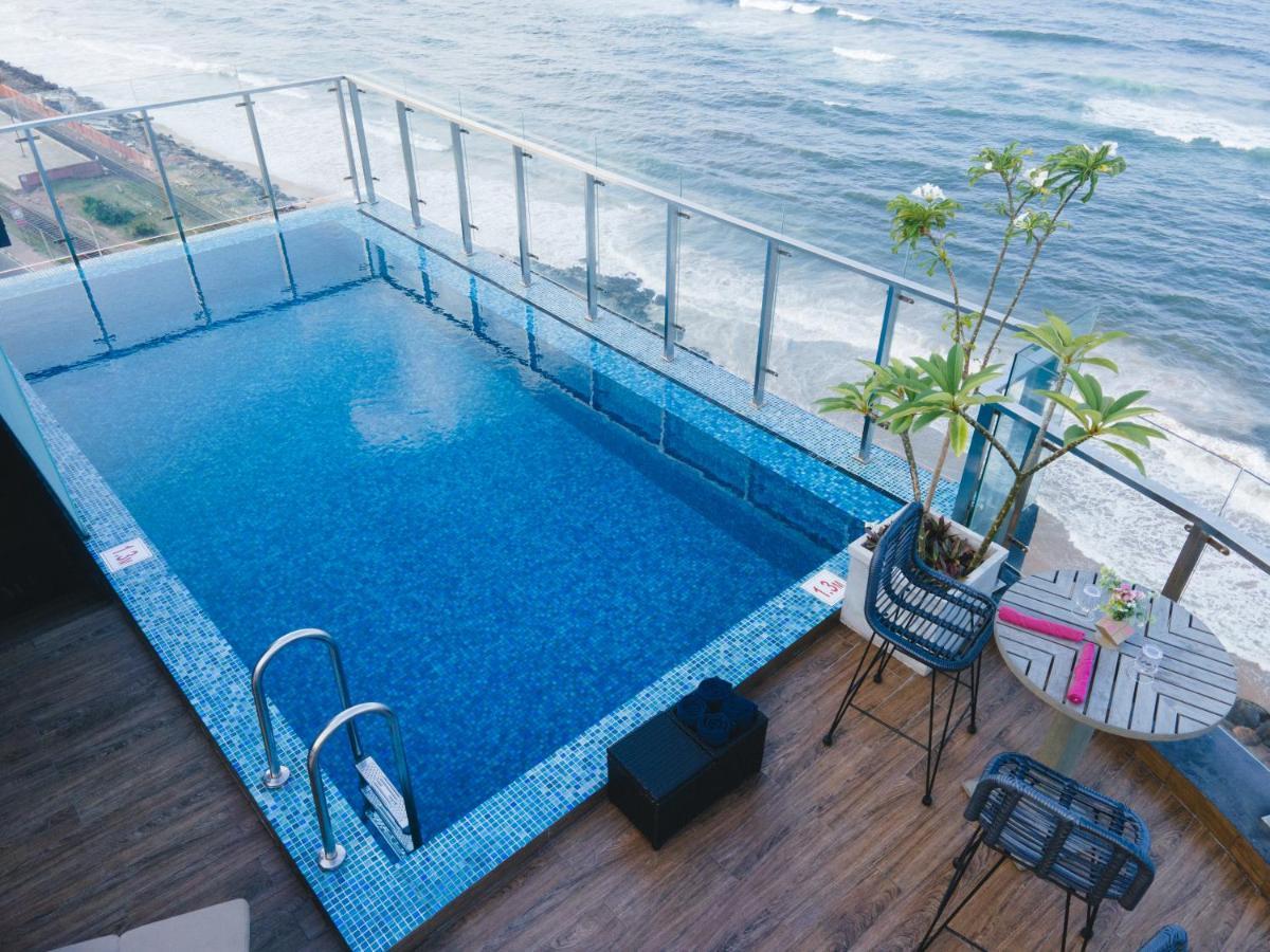 Hotel Maradha Colombo Esterno foto